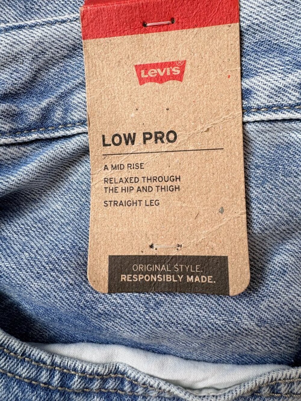Levi's NWT Low Pro Straight Jeans 32 Charlie Glow Up Medium Wash Denim - Picture 7 of 12